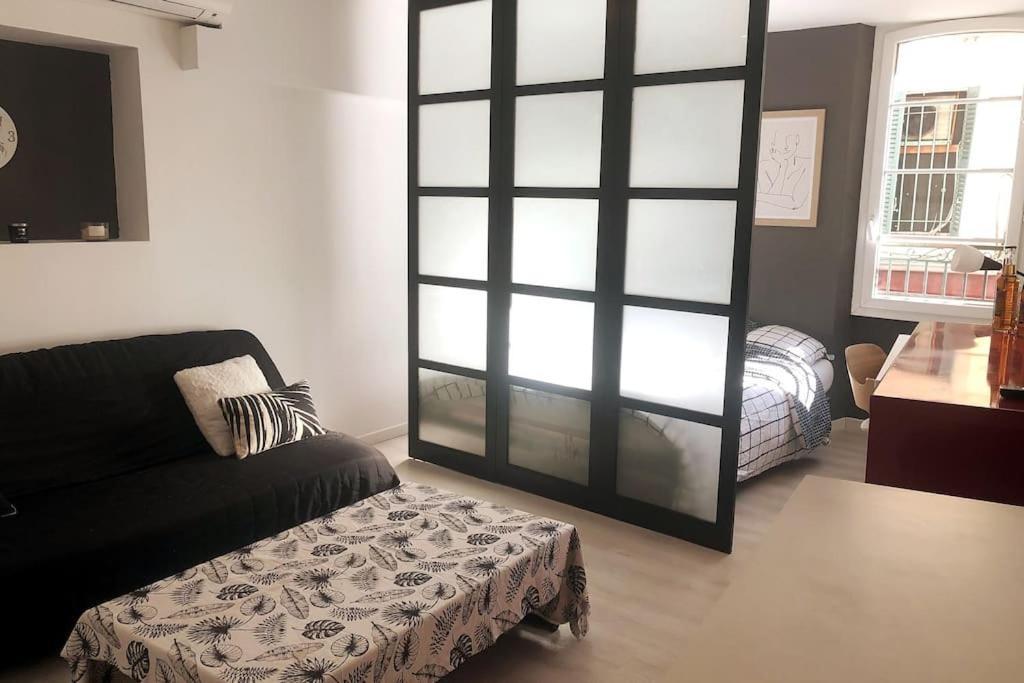 Studio Cosy En Plein Centre-Ville 戛纳 外观 照片